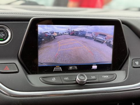 Used 2019 Chevrolet Blazer LT image 28