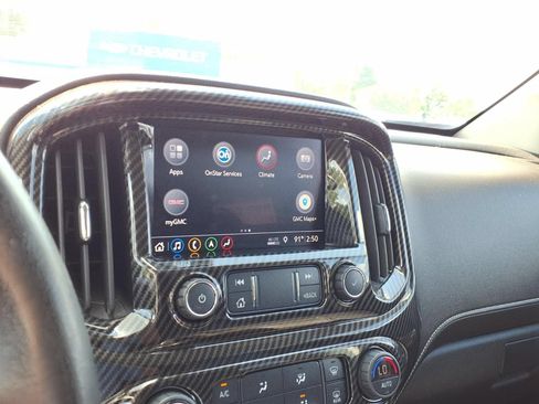 Used 2022 GMC Canyon Denali AWD/4WD image 11