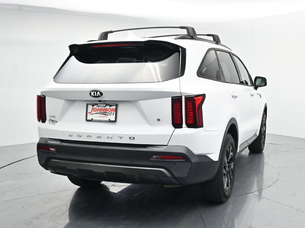 Used 2021 Kia Sorento S w/ Panoramic Sunroof Package AWD/4WD image 6