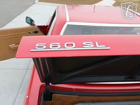 Used 1988 Mercedes-Benz 560 SL image 6