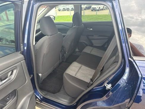 Used 2025 Nissan Rogue SV AWD/4WD image 23