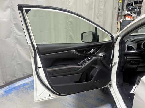Used 2020 Subaru Crosstrek 2.0i Limited w/ Moonroof Package w/Navigation AWD/4WD image 31