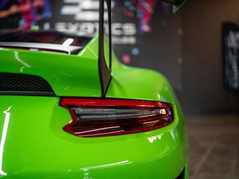 Used 2019 Porsche 911 GT3 RS w/ Weissach Package image 26