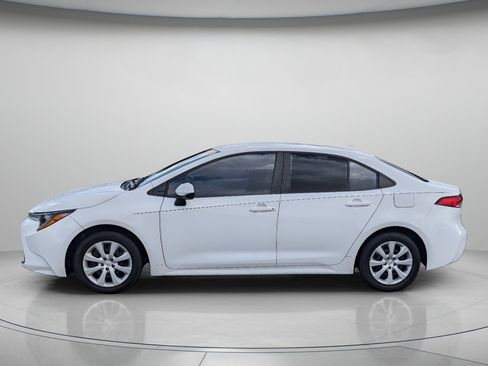 Used 2020 Toyota Corolla LE FWD image 5