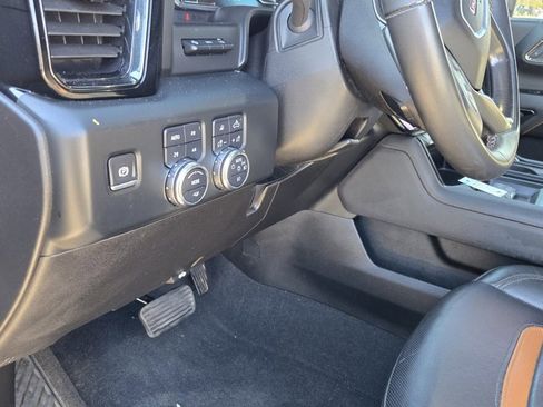 Used 2024 GMC Sierra 2500 AT4 w/ Technology Package image 17