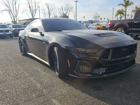 Used 2025 Ford Mustang GT Premium image 16