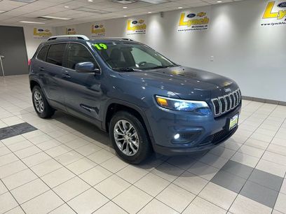 Used 2019 Jeep Cherokee Latitude Plus w/ Cold Weather Group