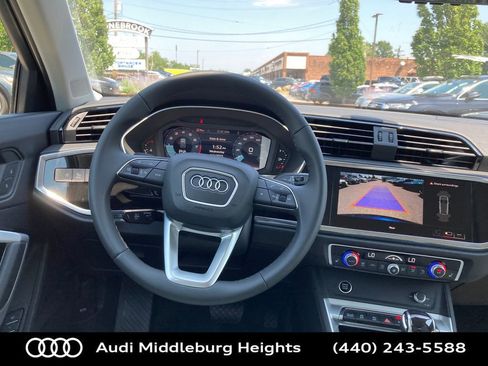 Certified 2025 Audi Q3 2.0T Premium w/ Convenience Package image 39