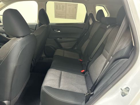 Certified 2024 Nissan Rogue SV image 18