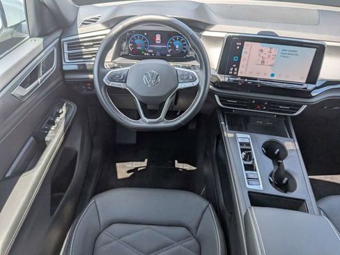 Certified 2025 Volkswagen Atlas Cross Sport SE FWD image 16