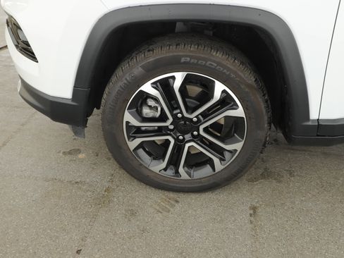 Used 2024 Jeep Compass Limited AWD/4WD image 8