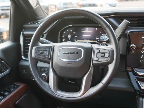 Used 2025 GMC Sierra 3500 Denali Ultimate AWD/4WD image 17