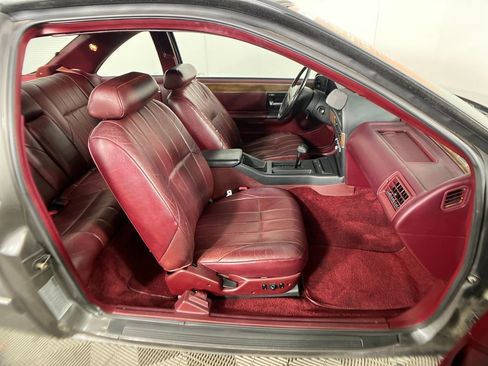 Used 1989 Ford Thunderbird LX image 6