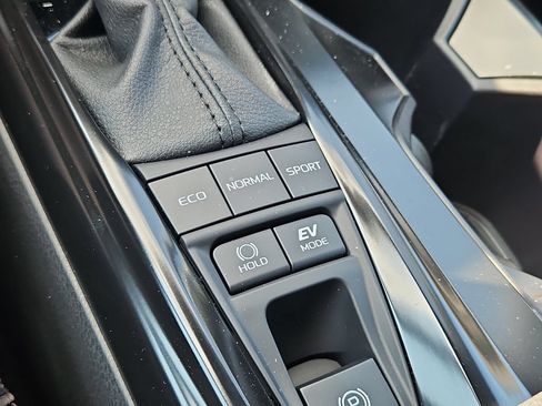 New 2026 Toyota Camry Hybrid AWD/4WD image 11