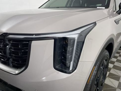 Used 2025 Kia Sorento SX image 49