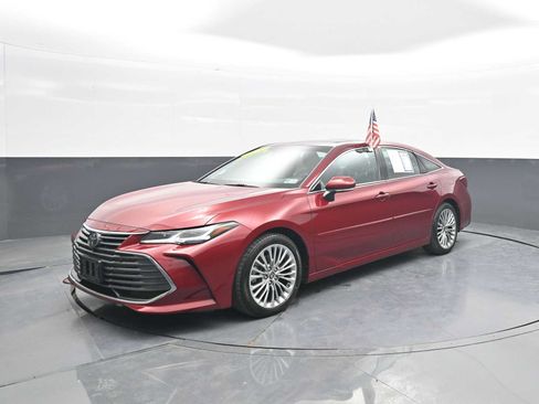 Used 2021 Toyota Avalon Limited w/ Advanced Safety Package AWD/4WD image 4
