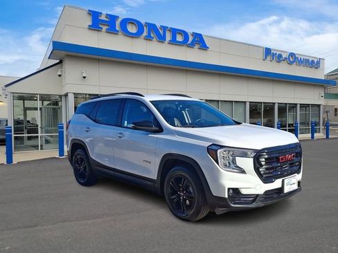 Used 2022 GMC Terrain AT4 AWD/4WD image 3