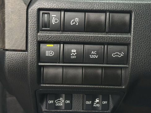 Used 2024 Toyota Tacoma Limited w/ Limited Package (LT) image 25