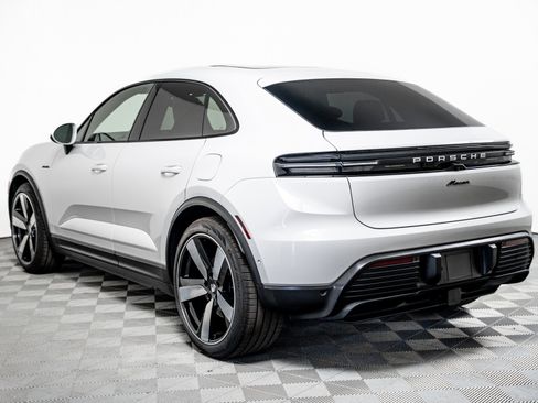 Certified 2025 Porsche Macan Electric RWD image 3