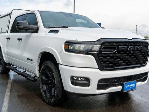 Used 2025 RAM 1500 Big Horn AWD/4WD image 4