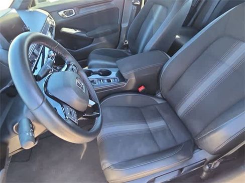 Used 2022 Honda Civic Sport image 2