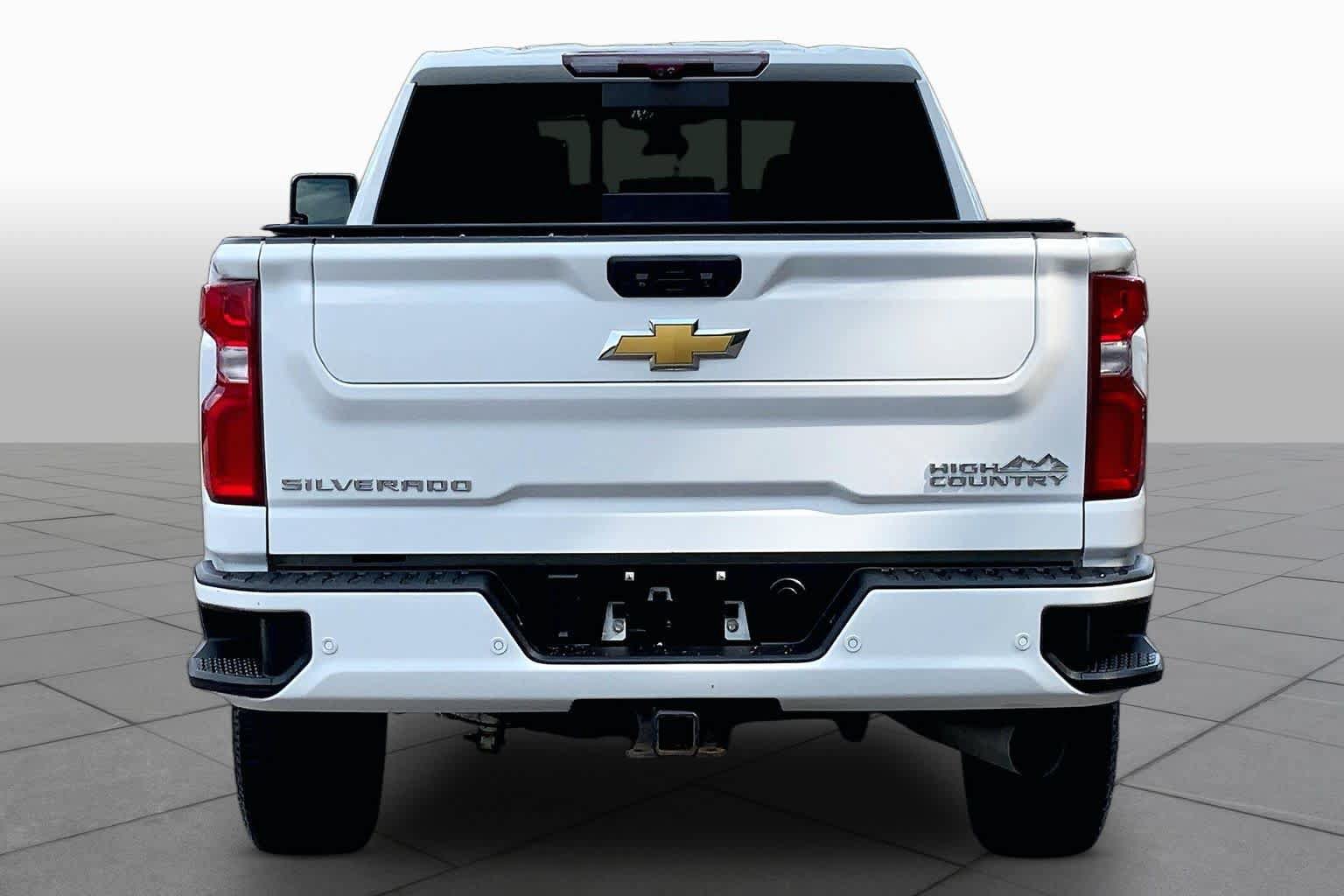 Used 2022 Chevrolet Silverado 2500 High Country w/ Z71 Off-Road Package AWD/4WD image 5