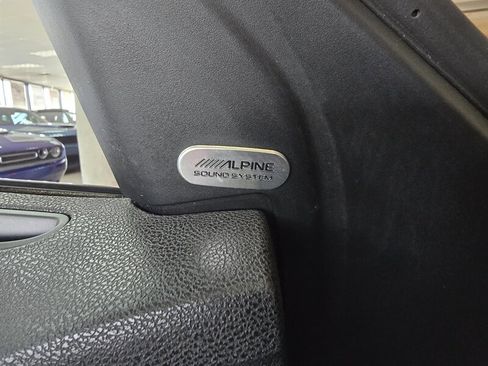 Used 2018 Chrysler 300 S image 28