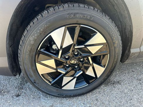 Used 2025 Hyundai Kona SEL image 30