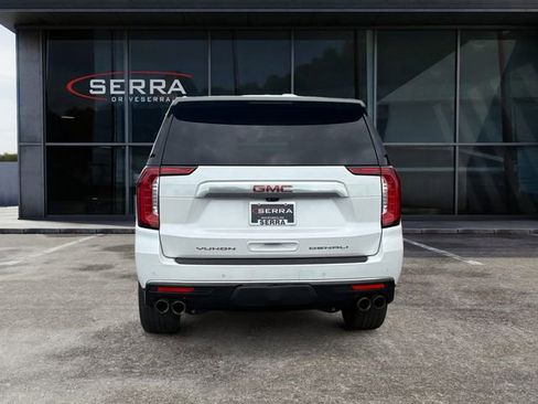 Used 2021 GMC Yukon Denali w/ Denali Premium Package AWD/4WD image 4