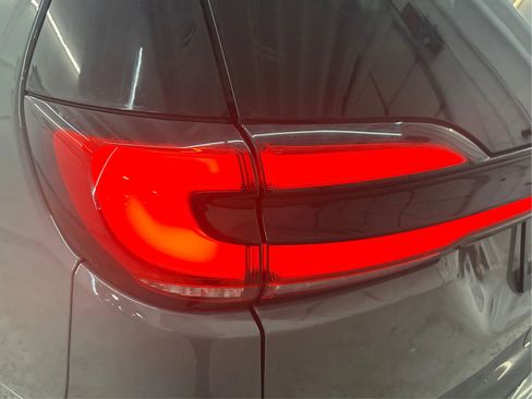 Used 2021 Chrysler Pacifica Touring-L image 31