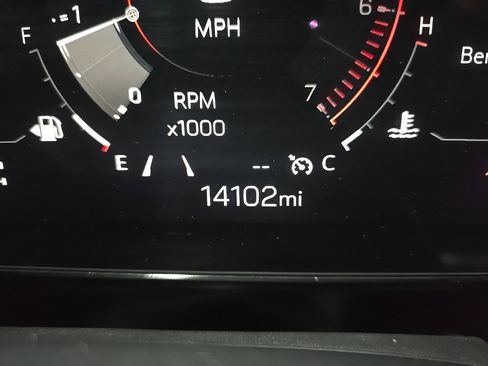 Used 2025 GMC Terrain Elevation w/ Elevation Premium Package image 22