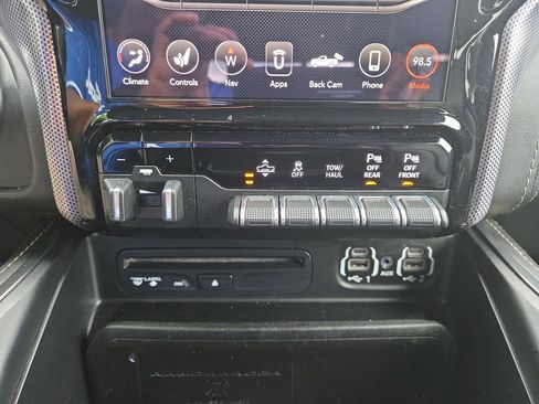 Used 2019 RAM 1500 Limited AWD/4WD image 20