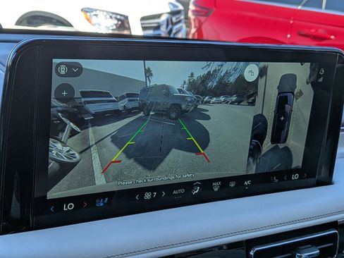 Certified 2025 Lincoln Aviator Reserve image 26