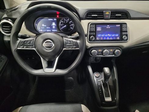 Used 2020 Nissan Versa SV FWD image 22