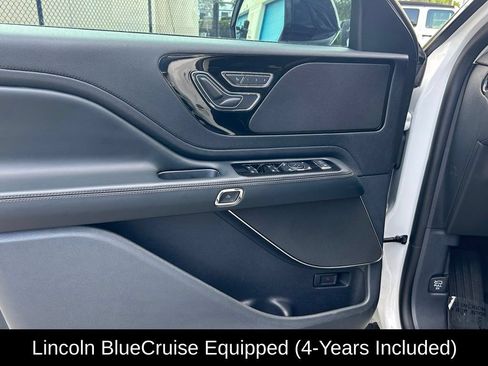 Used 2026 Lincoln Aviator 2WD w/ Jet Appearance Package image 15