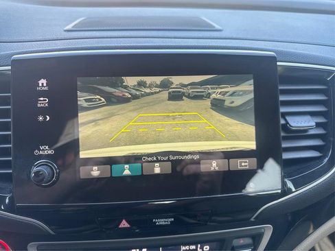 Used 2020 Honda Pilot Touring image 22