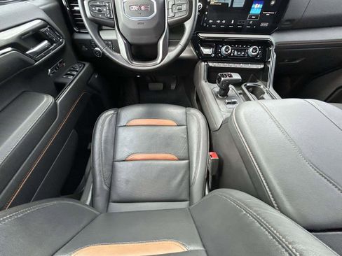 Used 2024 GMC Sierra 1500 AT4 w/ AT4 Premium Package AWD/4WD image 13