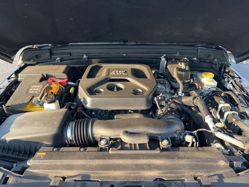 Used 2021 Jeep Wrangler Unlimited Sport AWD/4WD image 9