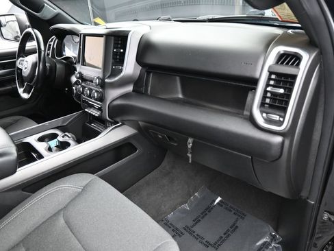 Used 2021 RAM 1500 Big Horn RWD image 41