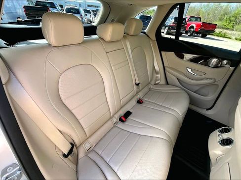 Used 2019 Mercedes-Benz GLC 300 4MATIC image 20