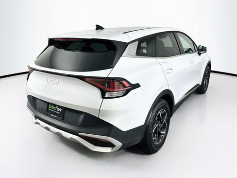 Used 2025 Kia Sportage LX FWD image 9