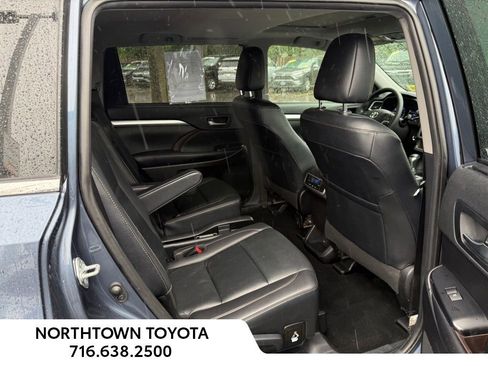 Used 2019 Toyota Highlander XLE w/ Protection Package #3 AWD/4WD image 14