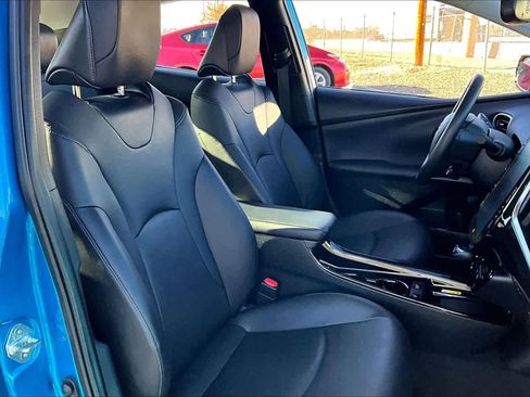 Certified 2022 Toyota Prius Limited image 8