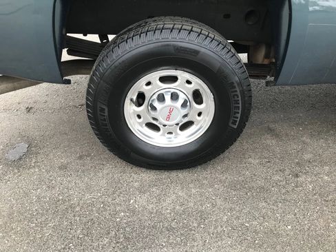 Used 2010 GMC Sierra 2500 SLE image 39