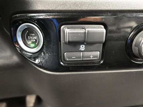 Used 2024 Chevrolet Silverado 2500 LT image 26