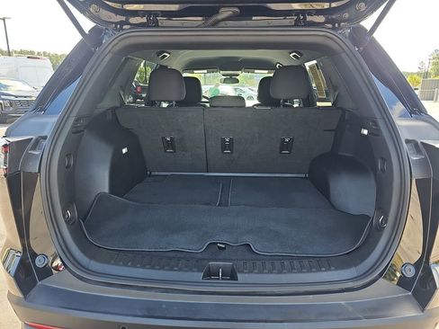 Used 2025 Chevrolet Equinox LT FWD image 16
