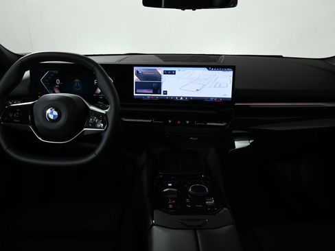 Used 2026 BMW 530i xDrive image 16