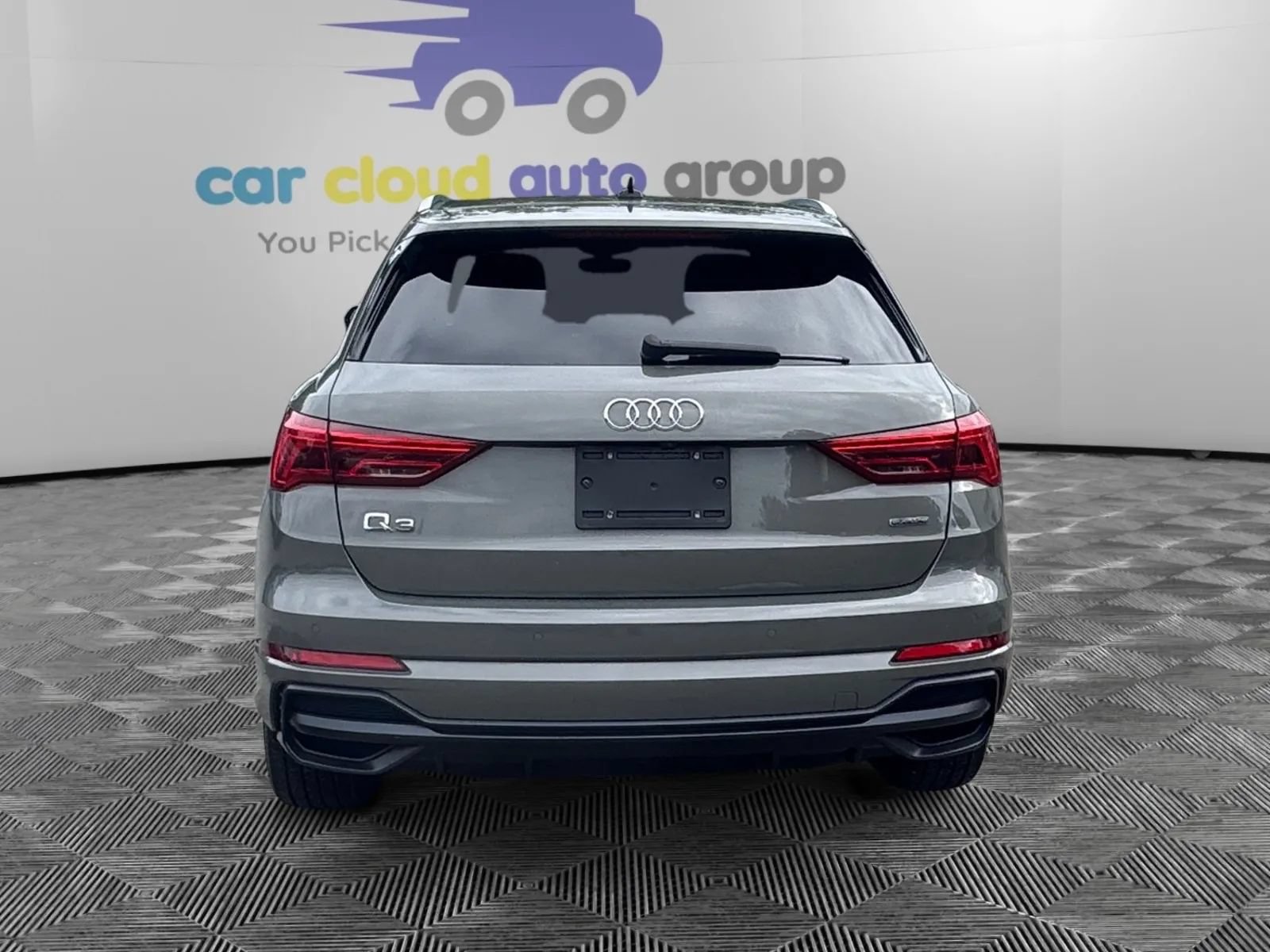 Used 2021 Audi Q3 2.0T Premium w/ Convenience Package AWD/4WD image 4