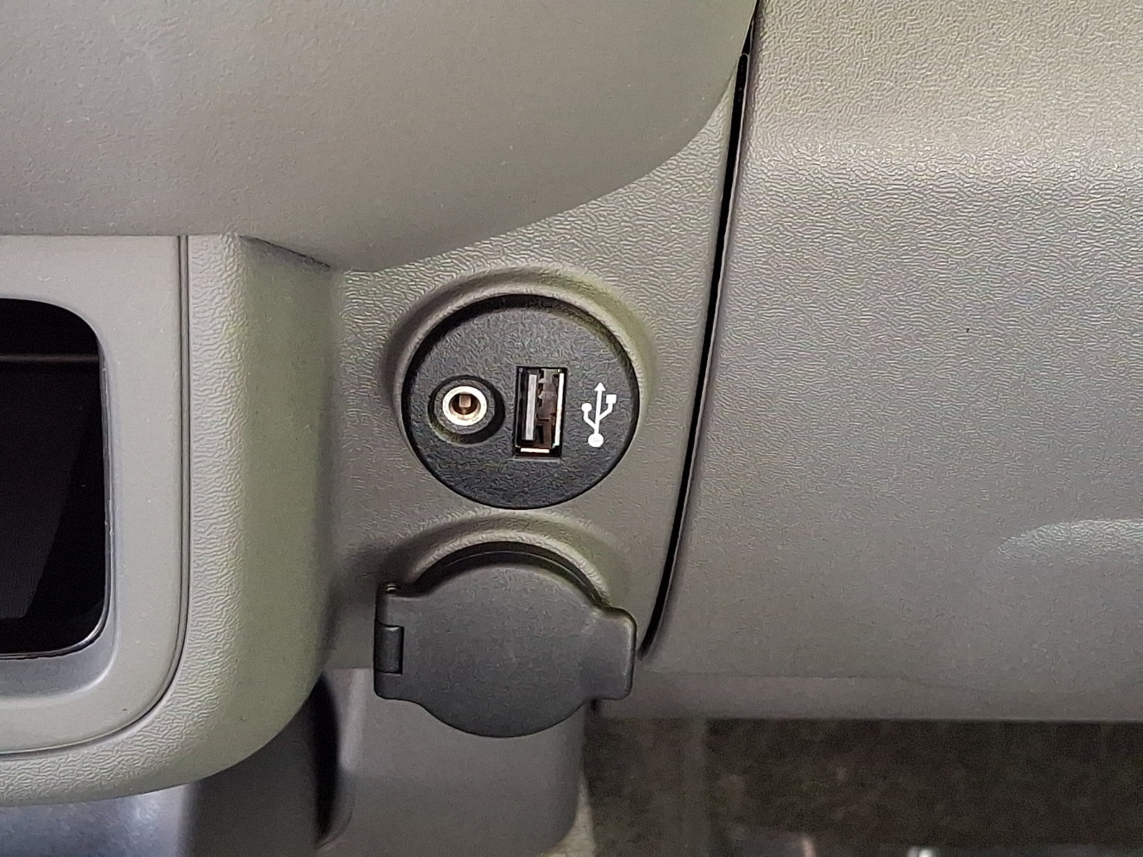 Used 2017 Nissan Frontier S w/ S Work Truck Package (4X4) image 24