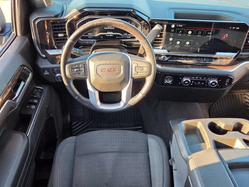 Used 2022 GMC Sierra 1500 SLE w/ X31 Off-Road Package AWD/4WD image 7